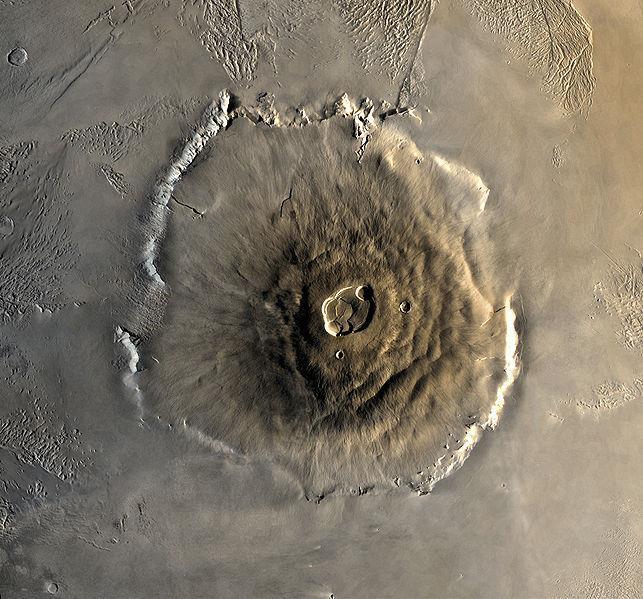 Fra le formazioni geologiche più notevoli di Marte si segnalano