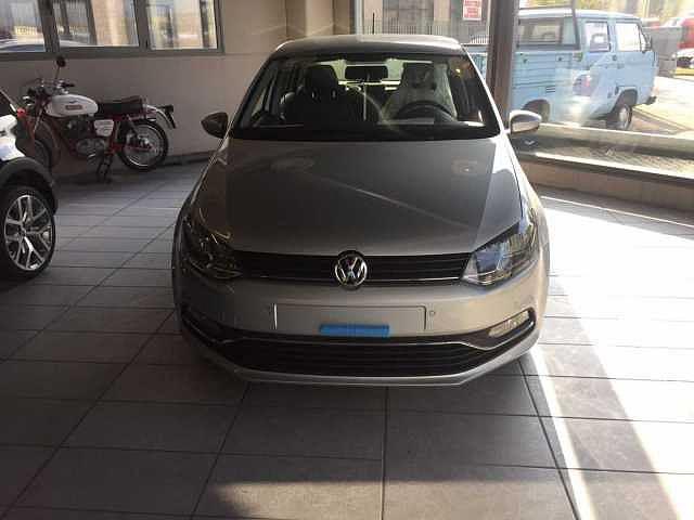 Volkswagen Polo 1.0 MPI 5p. Trendline Polo Immatricolazione: 7/ 2017 KM: 1 Carrozzeria: Utilitaria Cilindrata: 999 Alimentazione: Benzina Prezzo: 11.