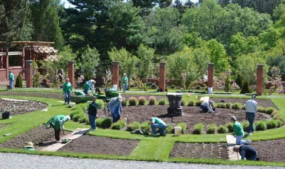 Healing garden & Horticoltural Terapy Spazio esterno (e talvolta un area verde interna) appositamente progettato per promuovere e migliorare la salute e il benessere delle persone,