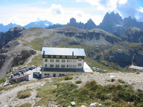 La Commissione Centrale Alpinismo Giovanile, con la collaborazione della Scuola Centrale di Alpinismo Giovanile, organizza dal 28 al 30 agosto 2015 la gita nazionale per ragazzi e ragazze dell