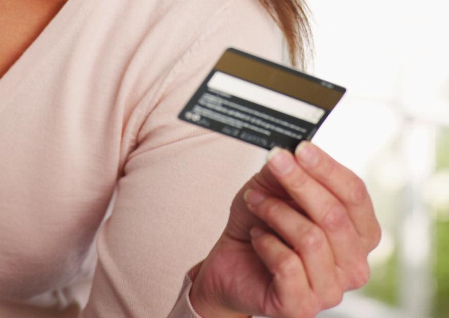 Ogni Visa Business Card TopCard ha un codice PIN individuale. Sarete voi a decidere se autorizzare il vostro collaboratore a prelevare contanti. Personalizzazione.