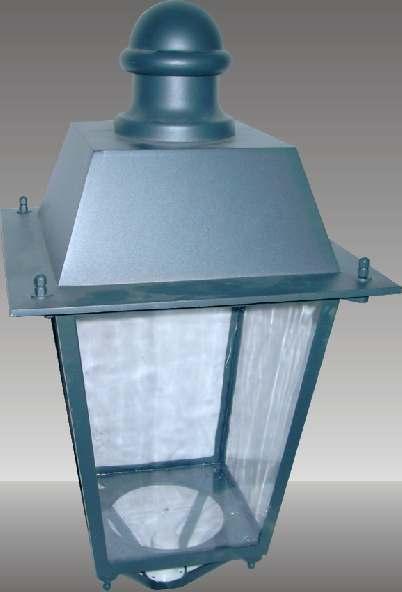 LNRGR790 Lanterna in pressofusione di alluminio come segue: a) una gabbia in pressofusione di alluminio di altezza 390 mm.