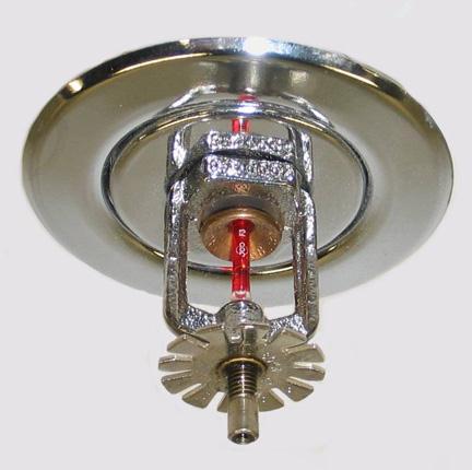 La specifica di un sistema sprinkler Es.: L area «tal altra» sarà protetta da un impianto sprinkler a secco progettato per un livello di pericolo HH1 secondo la norma EN 12845.