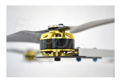 PRO Forniamo un multicottero professionale a 4, 6 o 8 motori, molto potente,preciso e adatto all' uso fotogrammetico.