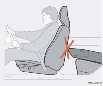Sicurezza Può essere usato quanto segue: se l'airbag passeggero è stato disattivato, è possibile montare il seggiolino per bambini nel sedile del passeggero anteriore.