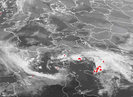 Figura 5 - Localizzazione scariche elettriche su immagini MET9 IR Ch. 1.