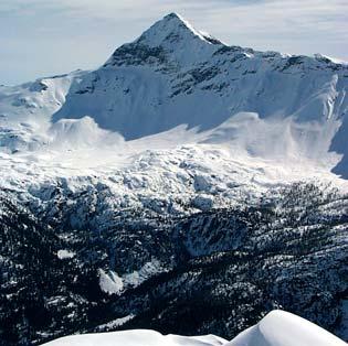 crosta da rigelo metamorfismo distruttivo della neve: I cristalli di neve fresca semplificano la loro struttura per ottenere la forma arrotondata.