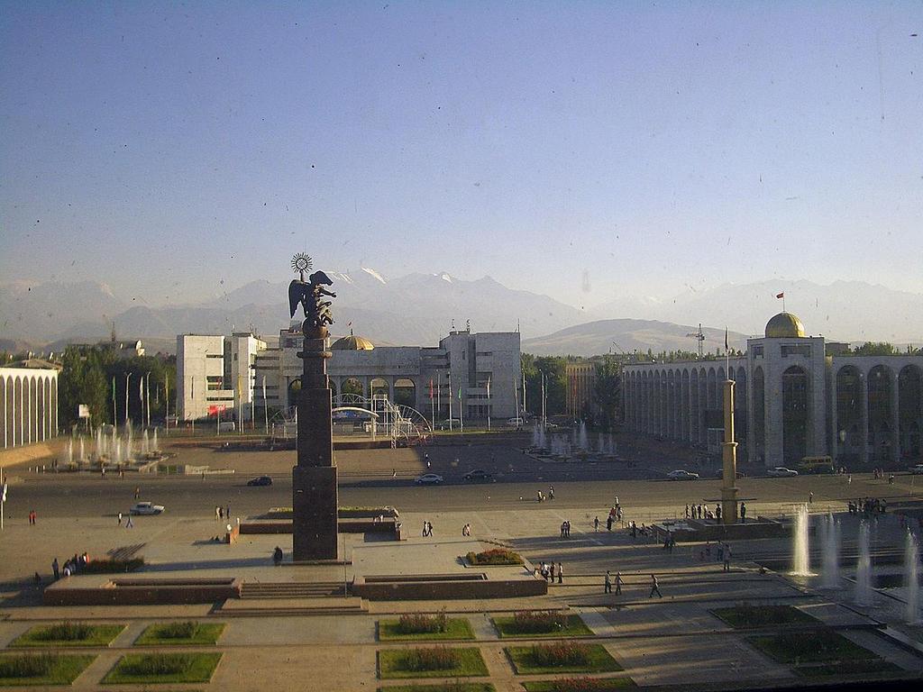 Biškek Capitale e più grande città del Kirghizistan.
