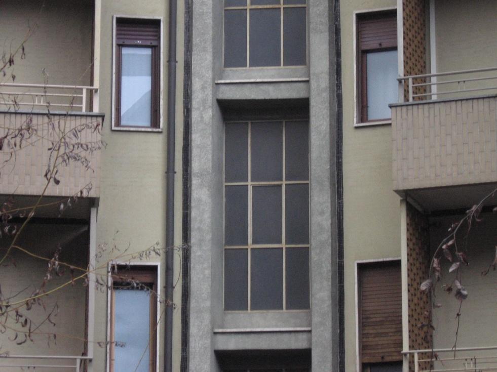 Indicazioni generali per condomini Vani scale Caduta nel vuoto per vetri <