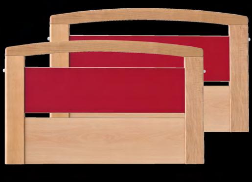 laterali e maniglione superiore in legno massello di faggio sagomato e verniciato con vernici atossiche.