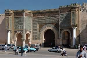 A Meknes potremo visitare il souk e la medina.