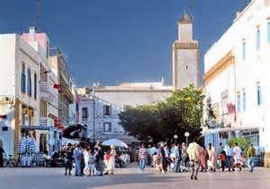 GIOVEDI 18 AGOSTO AGADIR TIFNIT DUNE - AGADIR A sud di Agadir si trova la cittadina di Tifnit, molto carina.