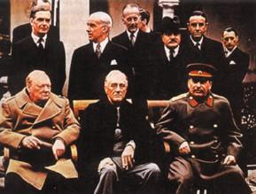 Nel febbraio del 1945 Stalin, Roosevelt e Churchill certi della vittoria s incontrarono a Yalta in Crimea per decidere le sorti del mondo dopo la guerra e si stabili che la Germania venisse