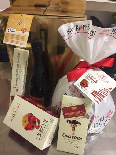 Cesto Delizie di Natale 1 Panettone classico alto in busta Borsari kg.1 oppure 1 Pandoro classico in busta Borsari da kg.1 1 Bottiglia di Prosecco di Treviso Doc Palladio 1 conf.