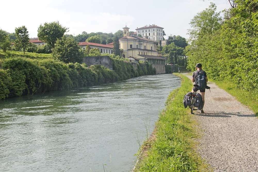 ITINERARIO CICLOTURISTICO ADDA Flussi di turisti stranieri in Italia