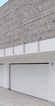 caratteristiche di praticità ed eleganza richieste ad una porta per garage.