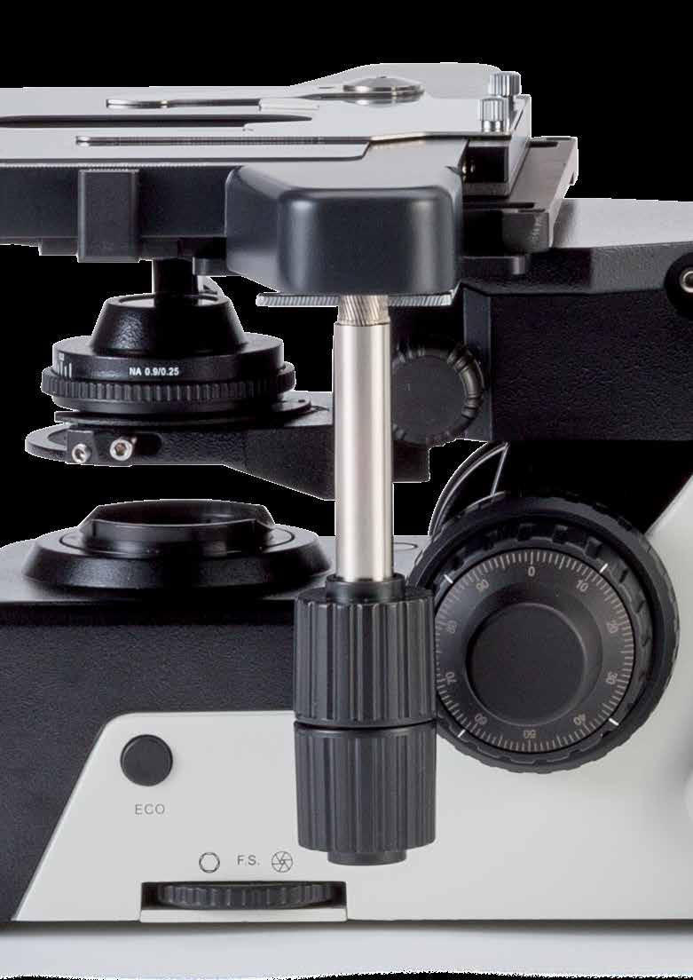 Progettato con l ergonomia in mente Il design del Delphi-X Observer offre più comfort e comoditá per i microscopisti professionali.