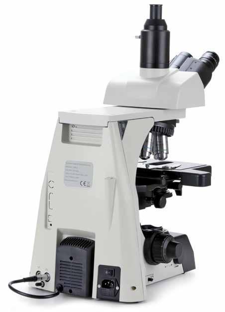 L impugnatura sul retro assicura un trasporto sicuro del microscopio e l utensile integrato nel suo scomparto rende sempre disponibile lo strumento giusto DX.