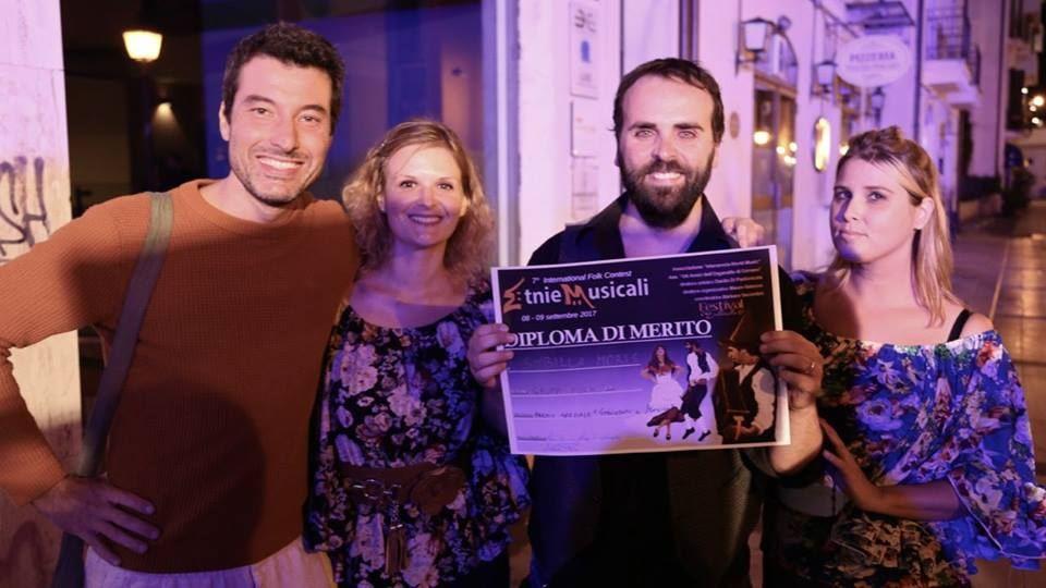 Il gruppo di musica popolare Sibylla Moris è stato premiato nell ambito del concorso internazionale Etnie Folk 2017 a Pescara vecchia Ascoli Piceno Il