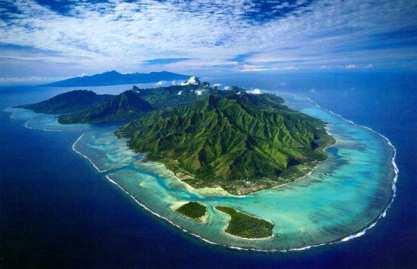 Programma di Viaggio 14 Agosto Italia Parigi Tahiti Imbarco sul volo con destinazione finale la Polinesia! Incontro con la guida e trasferimento verso l albergo di Papeete.