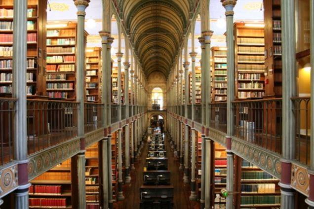 I dati delle biblioteche Ci sono milioni e milioni di dati bibliografici conservati negli OPAC delle biblioteche di