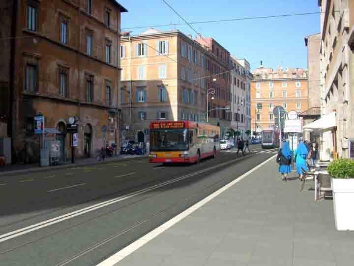 Tram 8 a piazza Venezia -