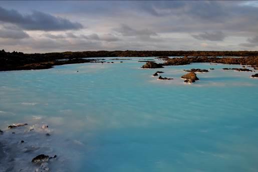 Ci rechiamo successivamente nella zona geotermale di Seltún, caratterizzata da solfatare, fumarole e pozze di fango bollente.