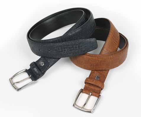 La grana e la qualità del pellame donano un aspetto elegante e minimale. Belt made in vegetable leather, expertly crafted to create a unique piece.