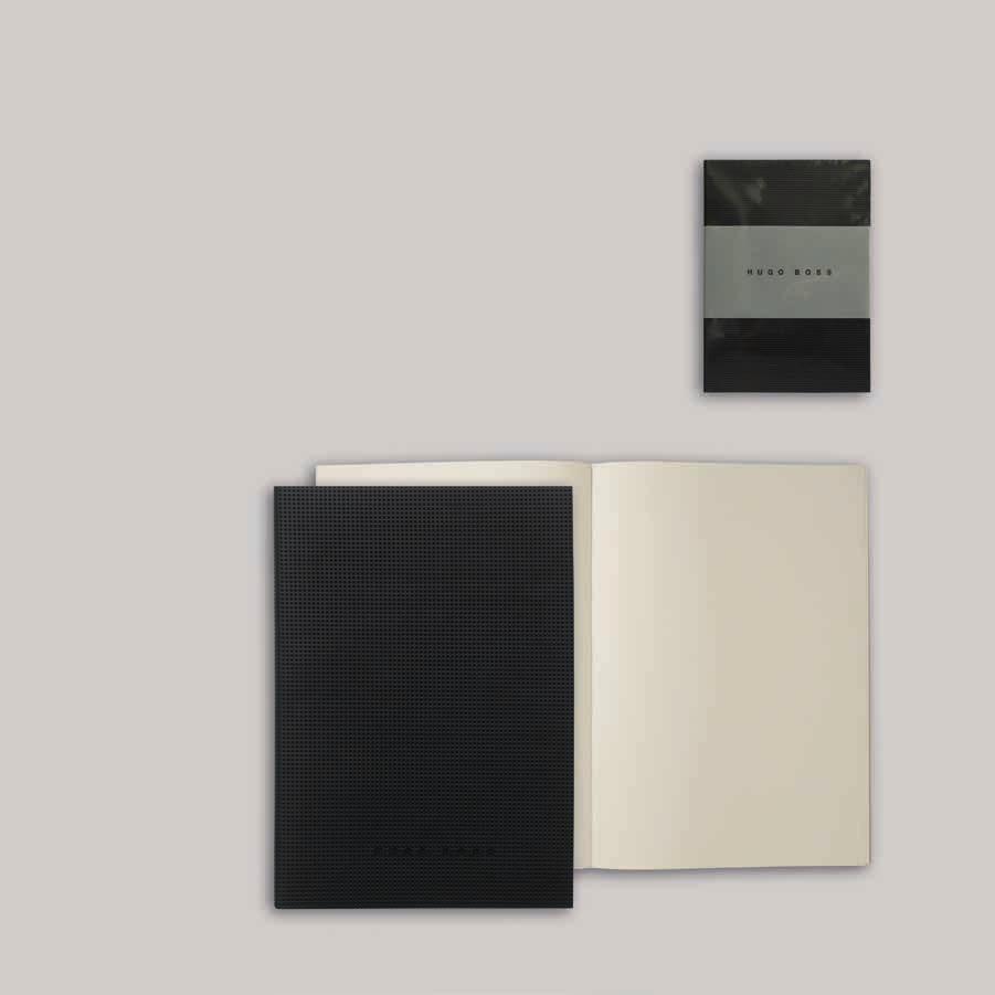 HB1703 Note pad A6 La superficie strutturata conferisce a questo elegante note pad un accento distintivo. In un pratico formato DIN A6. Misure: cm 10 x 14 x 1,1.