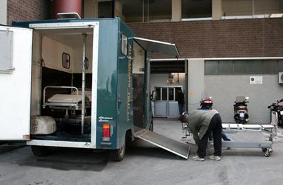 Madagascar Italie", abbiamo deciso di portare un aiuto concreto. Lo faremo attraverso la spedizione di un container di materiale richiestoci espressamente.