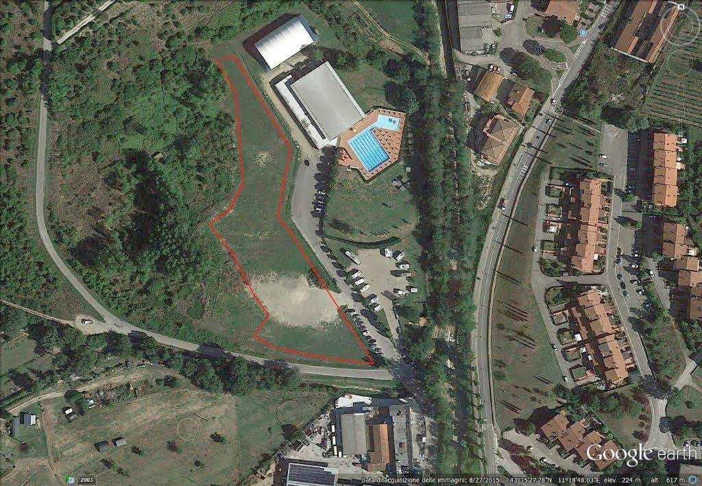 PARCHEGGI L impianto PISCINE DI GREVE IN CHIANTI è circondato da ampio parcheggio, con accesso diretto al campo