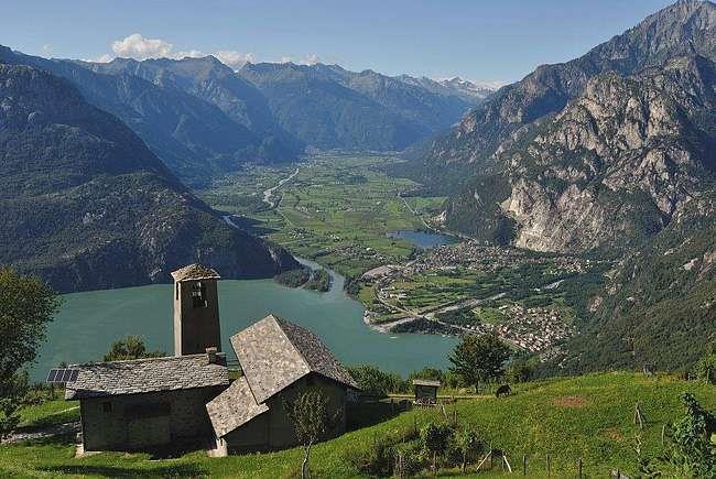 MONTAGNE DELLA LOMBARDIA PACCHETTO A PARTIRE DA 35,00 A PERSONA AL GIORNO Le catene montuose rivestono il 40,5% del territorio regionale e