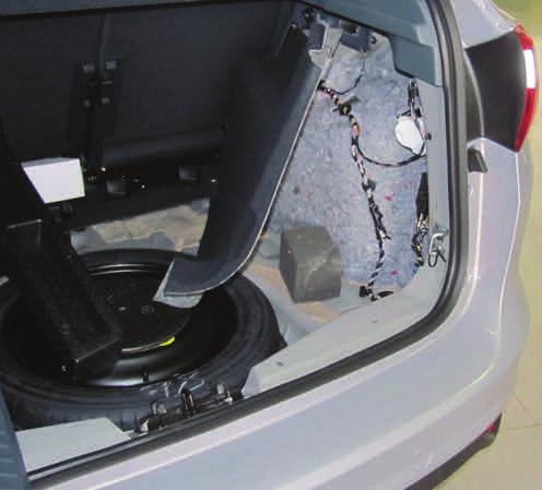 FORD sensori di parcheggio aftermarket sulle vetture Ford equipaggiate di autoradio e display OEM.