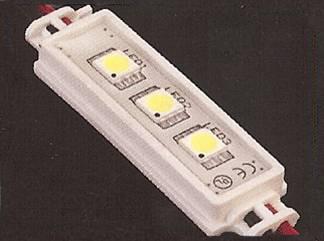 MODULI A 3 LED 5050 PLASTICI 03/05/2013 Pagina 6. 3 Caratteristiche di prodotto: Modulo in abs da 3 led 5050 Catene da 20 pezzi 60 ma - 12 vdc - 36 lumen - 0.