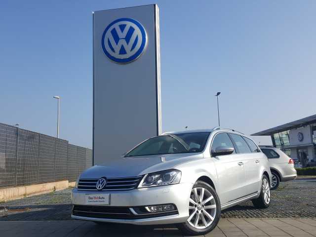 Volkswagen Passat Variant Var. 2.0 TDI DSG High. BM.Tech. Passat Immatricolazione: 3/ 2014 KM: 165193 Carrozzeria: Station Wagon Cilindrata: 1968 Prezzo: 13.