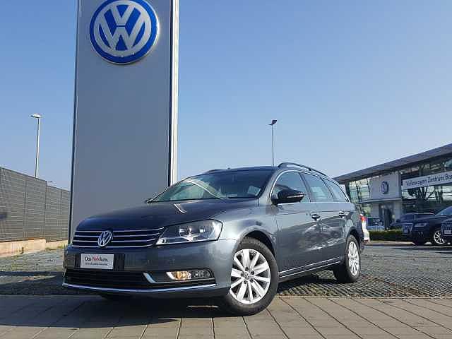 Volkswagen Passat Variant Var. 1.6 TDI DSG Comfort. BM.Tech Passat Immatricolazione: 6/ 2014 KM: 132600 Carrozzeria: Station Wagon Cilindrata: 1598 Prezzo: 12.