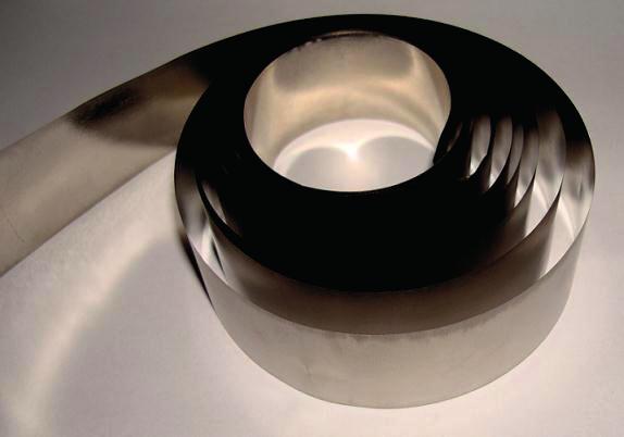 SKID è basato su un nastro contenente un nastro in metallo amorfo il quale supera ampiamente le prestazioni dei