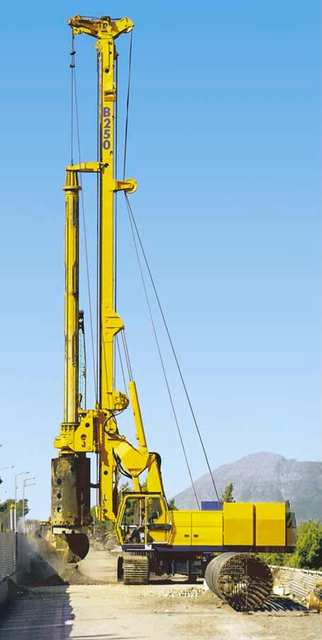 B250 hydraulic drilling rig for bored piles B250 attrezzatura idraulica per pali Casagrande s new series of hydraulic piling rigs is designed and built using the latest state-of-the-art techniques.