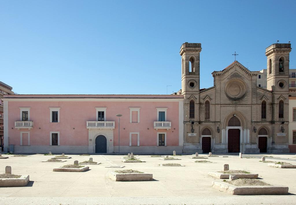 Il Polo Museale Civico di Cerignola, ubicato nell edificio che fu sede dell Opera Pia Monte Fornari, sul Piano San Rocco, è frutto dell unione di diverse raccolte che testimoniano le vicende