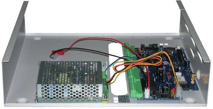 dual band con collegamento su Bus 485 di espansori RF Gestione di 2 BUS 485 per il collegamento di tastiere, espansori di I/O, espansori radio, inseritori, sirene bus,