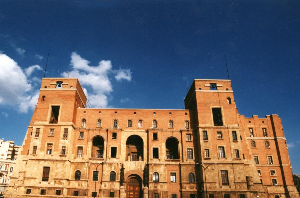 Il Palazzo del Governo di Taranto Il progetto è stato programmato della