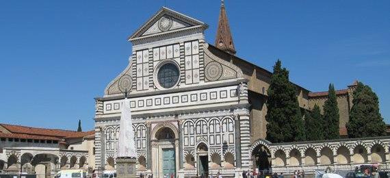 Al suo interno si possono ammirare gli splendidi mosaici, all esterno la celebre Porta del Paradiso, capolavoro di Lorenzo Ghiberti; la Cattedrale dedicata a Santa Maria del Fiore con la celebre