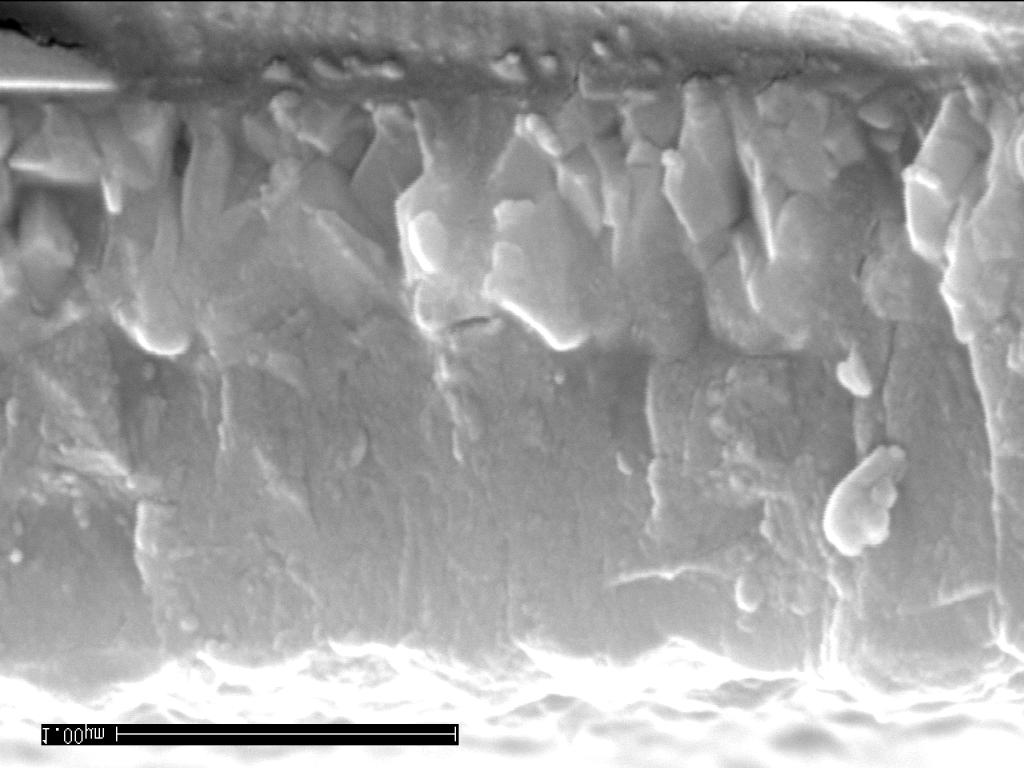 Attività ENEA sulle celle solari a film sottile Celle solari in silicio microcristallino: : primi risultati Tecnica : VHF PECVD Dispositivi di tipo p-i-n Substrato: Vetro/SnO 2 /ZnO