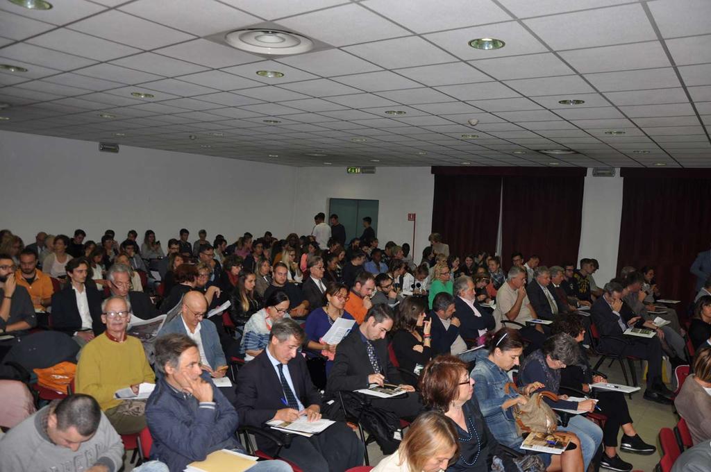 Veduta del numeroso ed interessato pubblico presente in sala