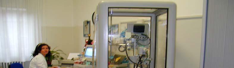 Volumi polmonari statici Il paziente viene posto all interno di una cabina
