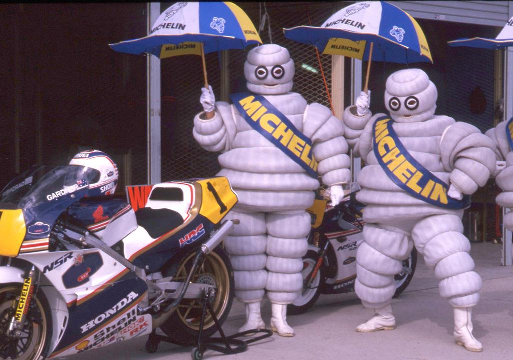 UN PO DI STORIA I PIÙ PROLIFICI Tra tutti i campioni della storia del motociclismo che si sono illustrati in sella a moto equipaggiate con pneumatici Michelin, ci sono coloro