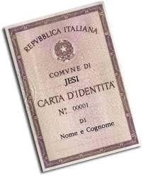 1 Lingua italiana si esprime, come tutte le lingue Attraverso: L ANALISI DELLE SINGOLE PAROLA E LA LORO