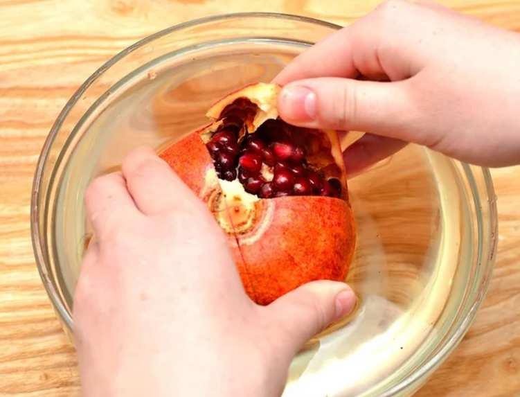 di scorze di limone per litro di alcool); 2) Preparare lo sciroppo