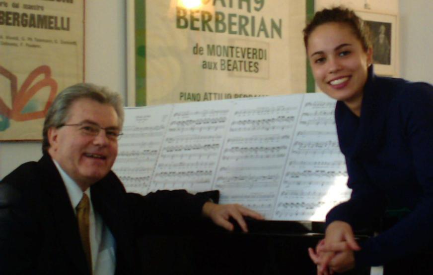 Attilio Bergamelli, musicista. Diplomatosi in pianoforte presso il Conservatorio G. Verdi di Milano si è perfezionato sotto la guida di Bruno Canino.