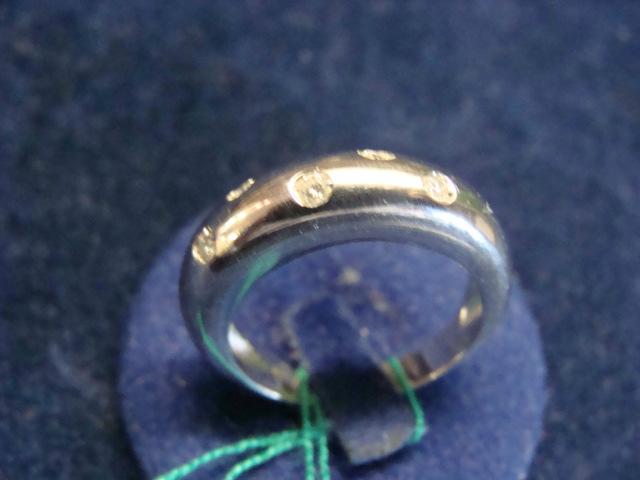 8,5 gr 101-8013 250,00 0,00 67 Anello in oro bianco 18 kt